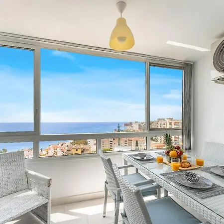 Apartment Coastal Charm Renovated 2bed Apt, Pool, Sea Views *