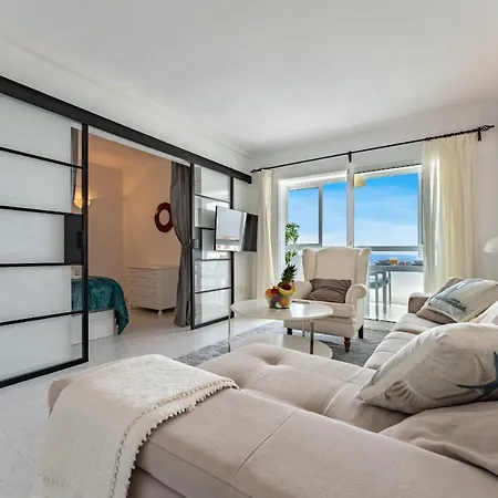 Apartment Coastal Charm Renovated 2bed Apt, Pool, Sea Views *