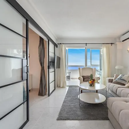 Apartment Coastal Charm Renovated 2bed Apt, Pool, Sea Views *